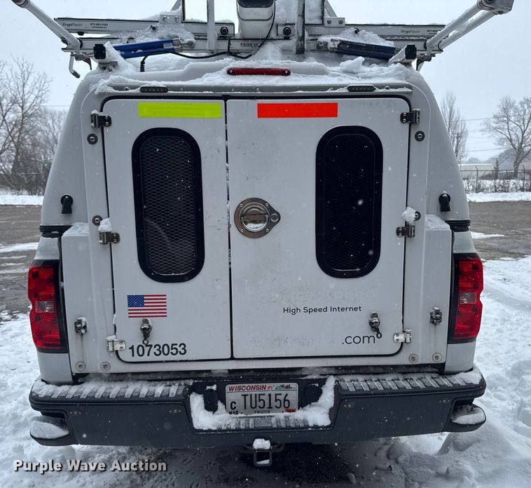 image for item EA2127 2017 Chevrolet Silverado 1500 pickup truck