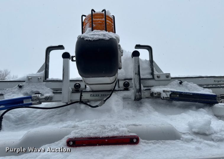 image for item EA2127 2017 Chevrolet Silverado 1500 pickup truck