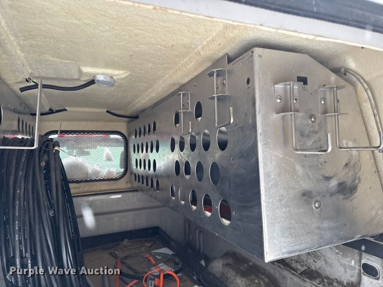 image for item EA2127 2017 Chevrolet Silverado 1500 pickup truck