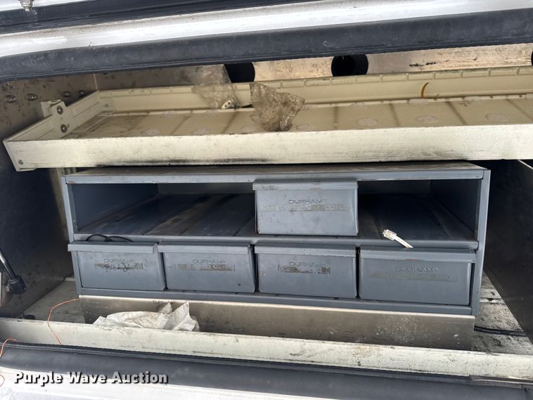 image for item EA2127 2017 Chevrolet Silverado 1500 pickup truck