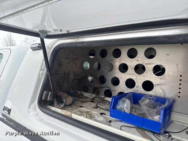 image for item EA2127 2017 Chevrolet Silverado 1500 pickup truck