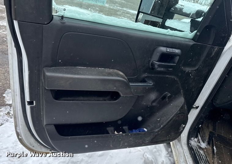 image for item EA2127 2017 Chevrolet Silverado 1500 pickup truck