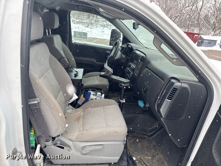 image for item EA2127 2017 Chevrolet Silverado 1500 pickup truck