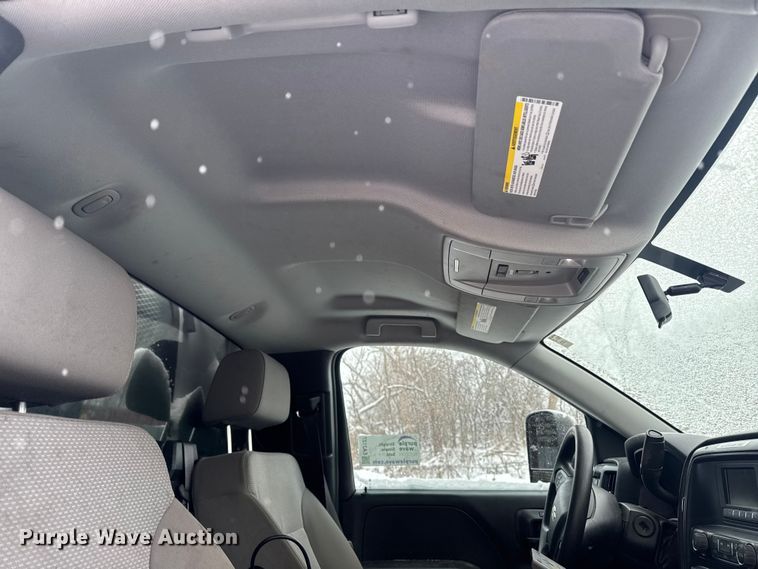 image for item EA2127 2017 Chevrolet Silverado 1500 pickup truck