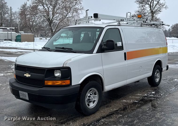 image for item EA2130 2017 Chevrolet Express 2500 van