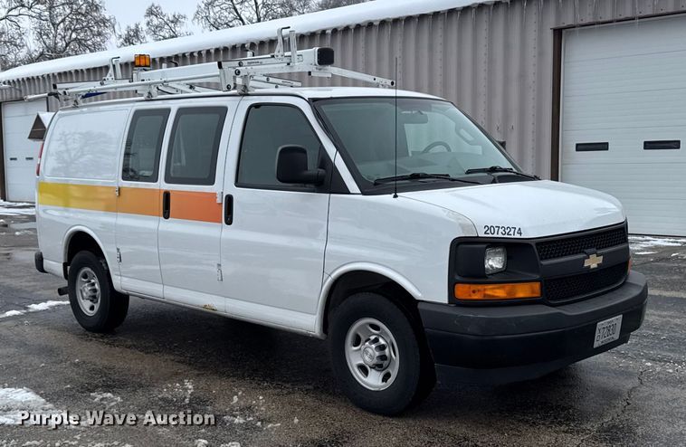 image for item EA2130 2017 Chevrolet Express 2500 van