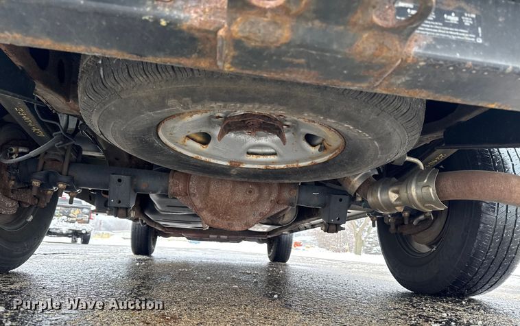 image for item EA2130 2017 Chevrolet Express 2500 van