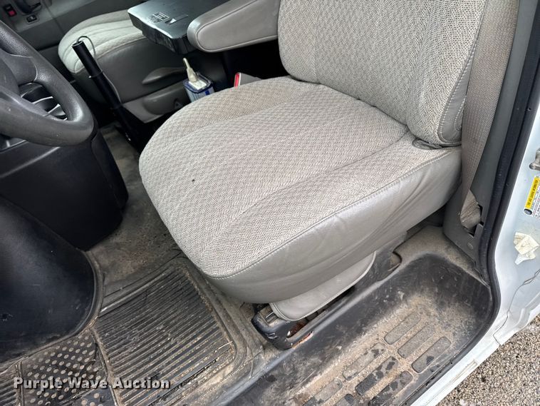 image for item EA2130 2017 Chevrolet Express 2500 van