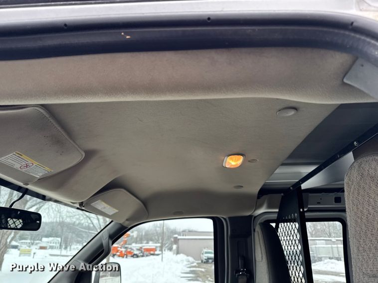 image for item EA2130 2017 Chevrolet Express 2500 van