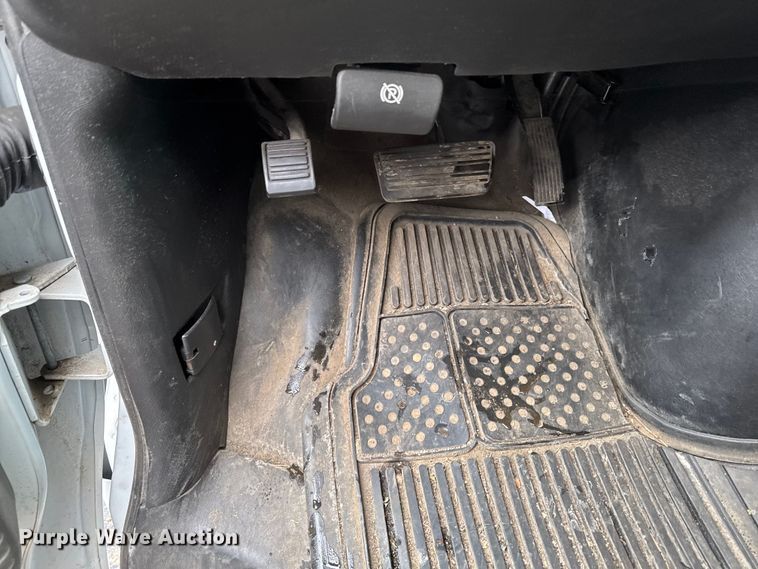 image for item EA2130 2017 Chevrolet Express 2500 van