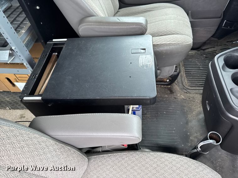 image for item EA2130 2017 Chevrolet Express 2500 van