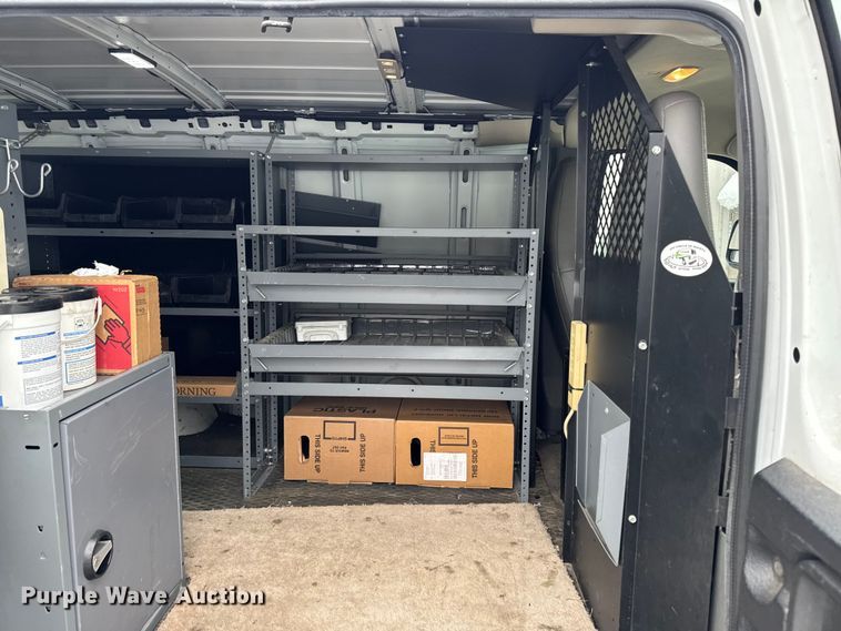 image for item EA2130 2017 Chevrolet Express 2500 van