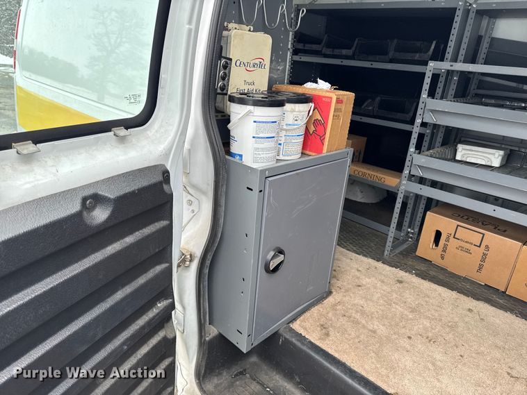 image for item EA2130 2017 Chevrolet Express 2500 van