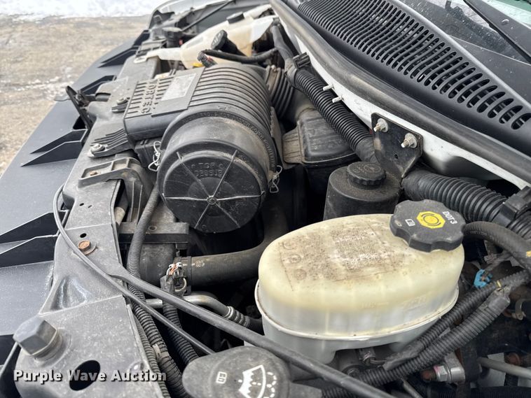 image for item EA2130 2017 Chevrolet Express 2500 van