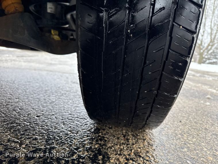 image for item EA2130 2017 Chevrolet Express 2500 van