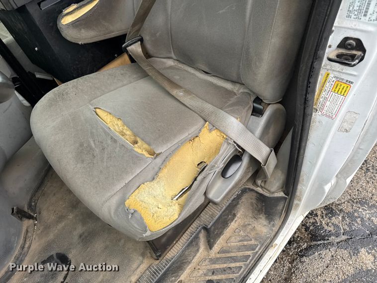 image for item EA2131 2013 Ford E150 van