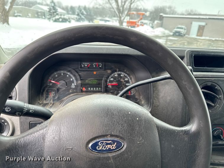 image for item EA2131 2013 Ford E150 van