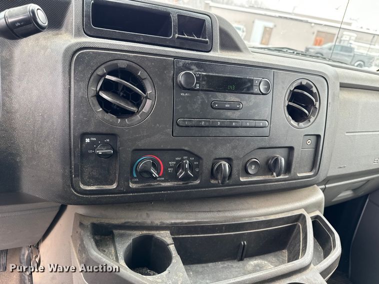 image for item EA2131 2013 Ford E150 van