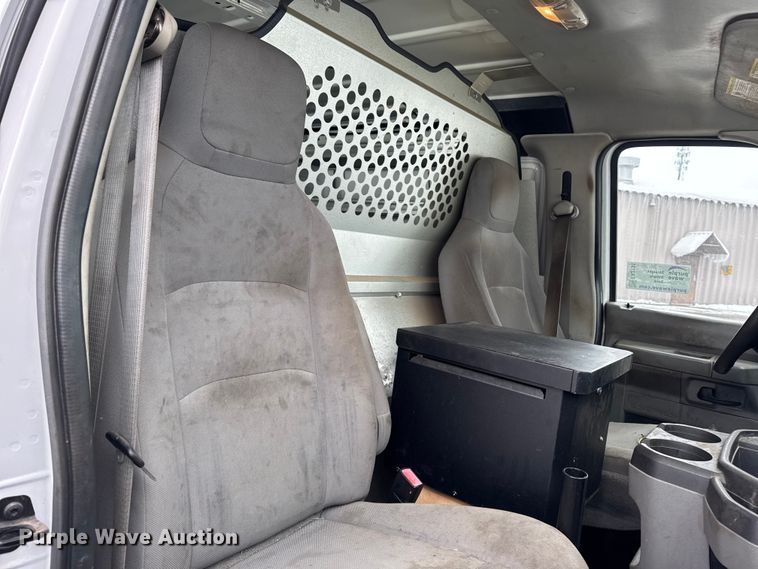 image for item EA2131 2013 Ford E150 van