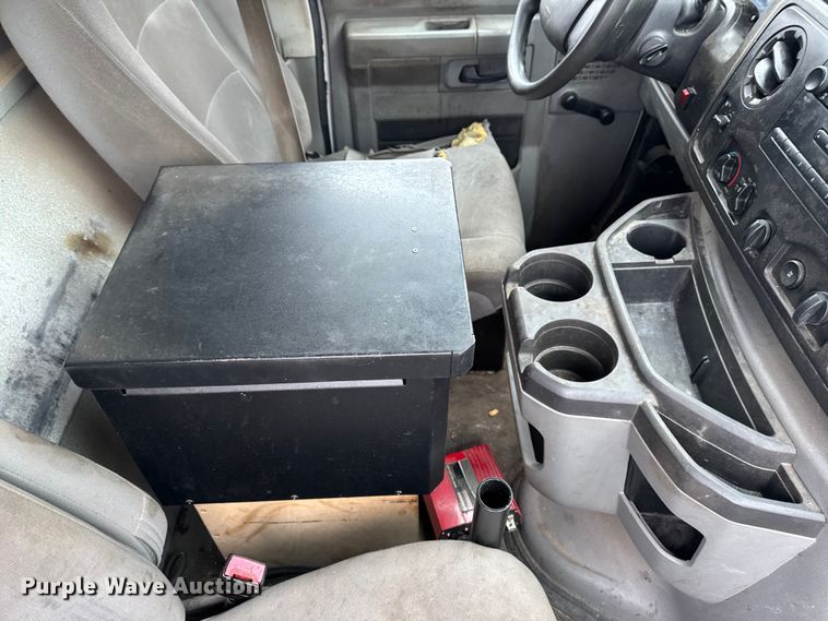 image for item EA2131 2013 Ford E150 van