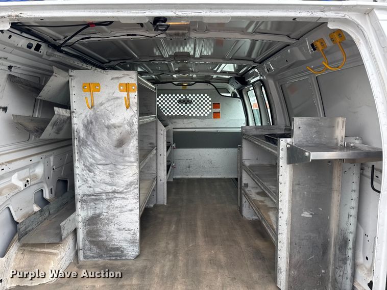 image for item EA2131 2013 Ford E150 van