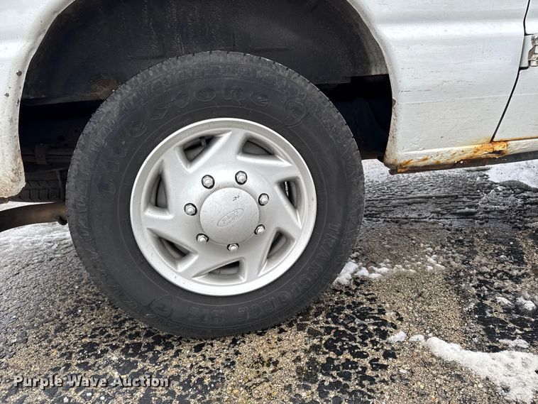 image for item EA2131 2013 Ford E150 van