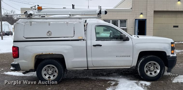 image for item EA2132 2015 Chevrolet Silverado 1500 pickup truck