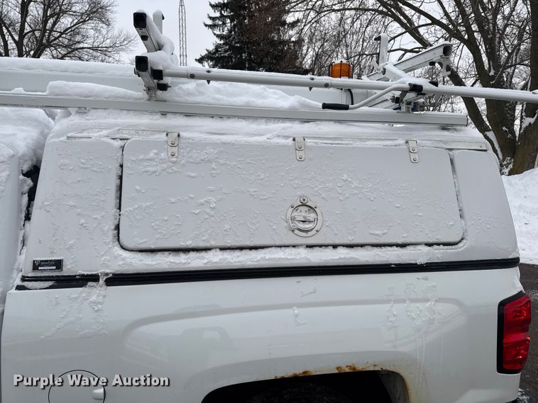 image for item EA2132 2015 Chevrolet Silverado 1500 pickup truck