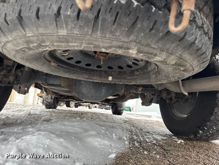 image for item EA2132 2015 Chevrolet Silverado 1500 pickup truck