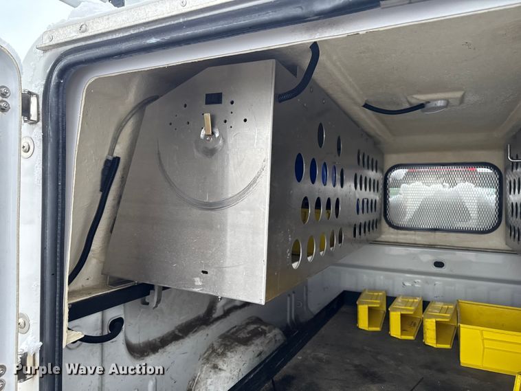 image for item EA2132 2015 Chevrolet Silverado 1500 pickup truck