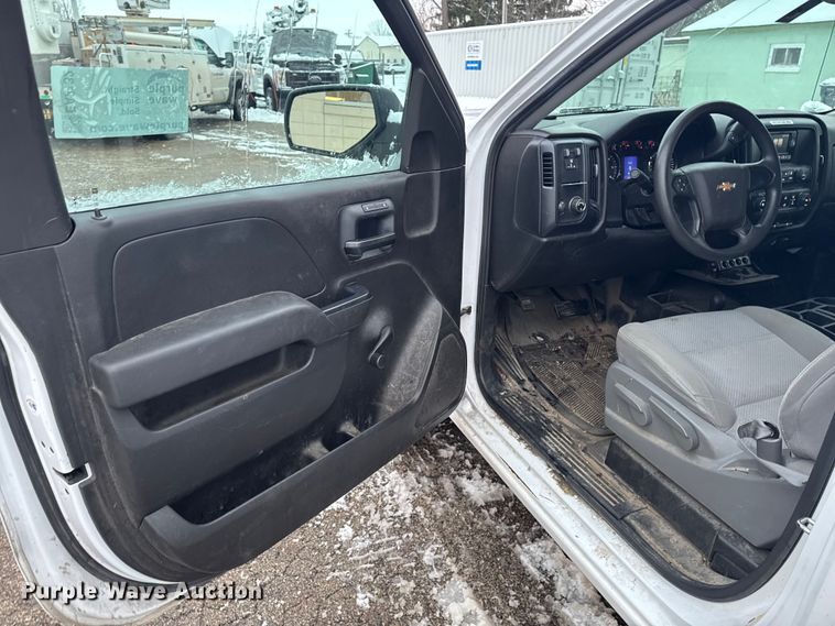 image for item EA2132 2015 Chevrolet Silverado 1500 pickup truck