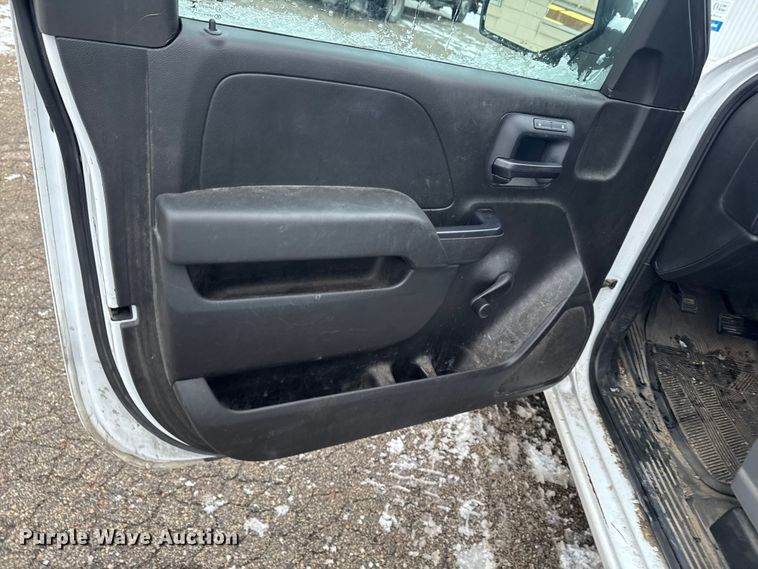 image for item EA2132 2015 Chevrolet Silverado 1500 pickup truck