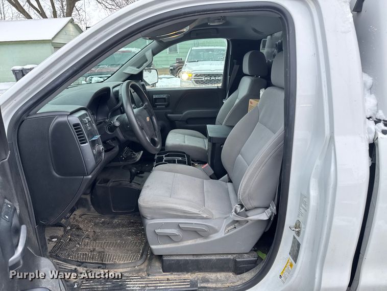 image for item EA2132 2015 Chevrolet Silverado 1500 pickup truck