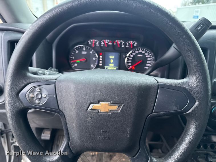 image for item EA2132 2015 Chevrolet Silverado 1500 pickup truck