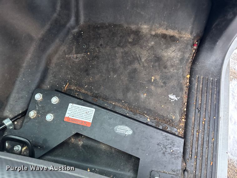 image for item EA2132 2015 Chevrolet Silverado 1500 pickup truck