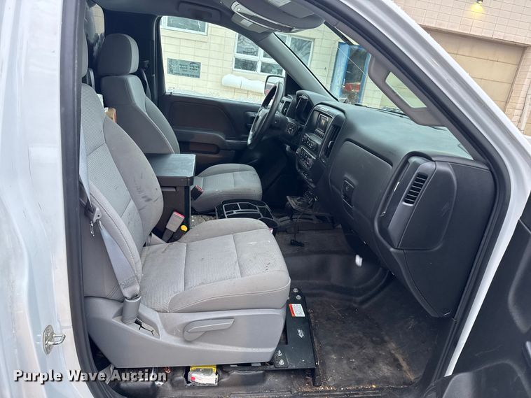 image for item EA2132 2015 Chevrolet Silverado 1500 pickup truck