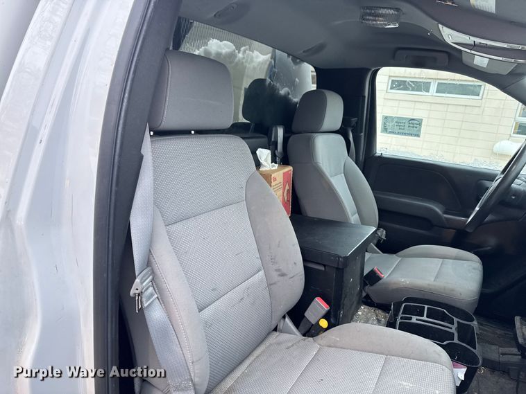 image for item EA2132 2015 Chevrolet Silverado 1500 pickup truck