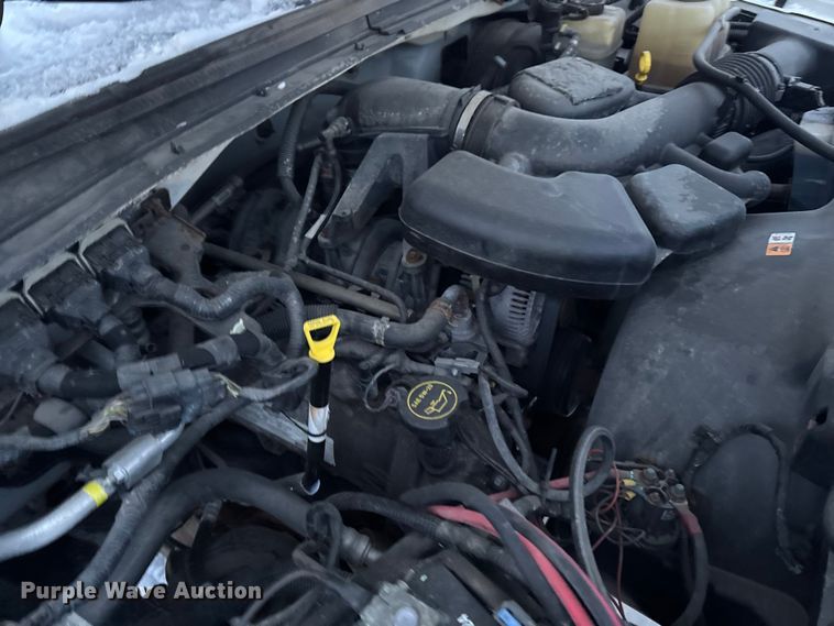 image for item EA2133 2008 Ford F250 Super Duty XL utility bed pickup truck