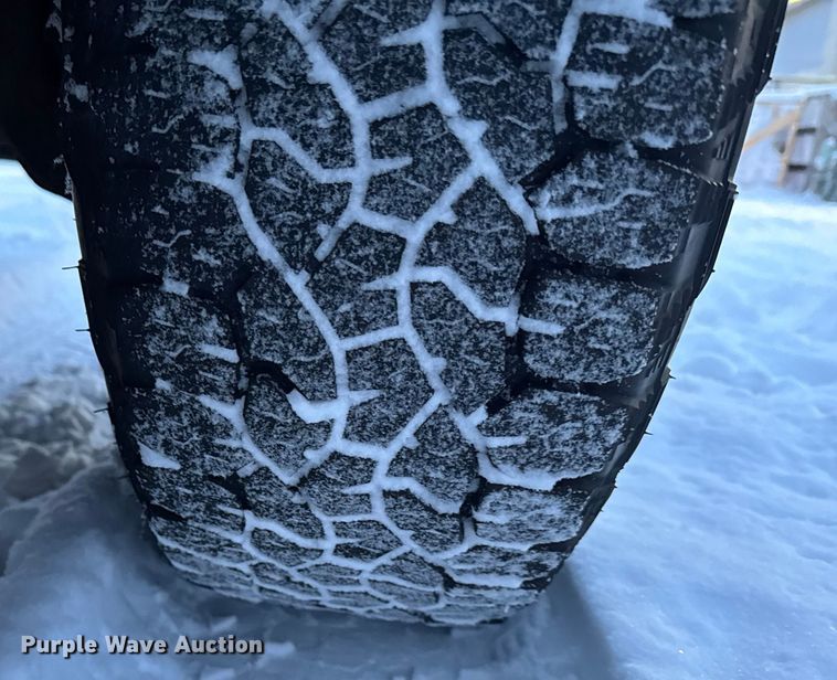 image for item EA2133 2008 Ford F250 Super Duty XL utility bed pickup truck