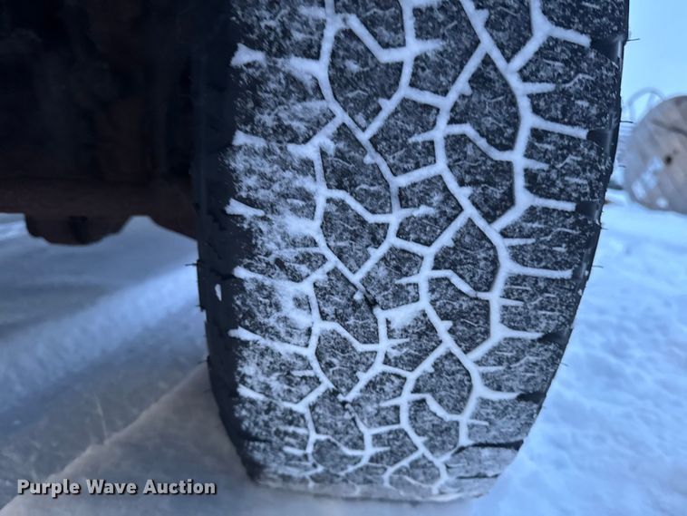 image for item EA2133 2008 Ford F250 Super Duty XL utility bed pickup truck