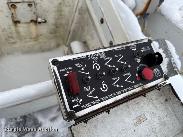 image for item EA2134 2012 Ford F450 Super Duty bucket truck