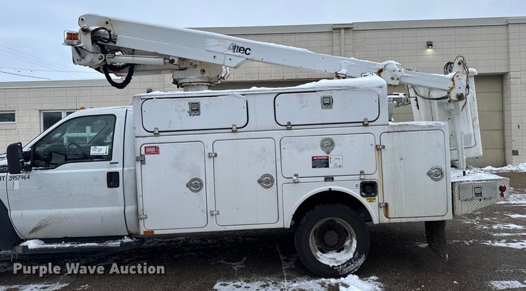 image for item EA2134 2012 Ford F450 Super Duty bucket truck