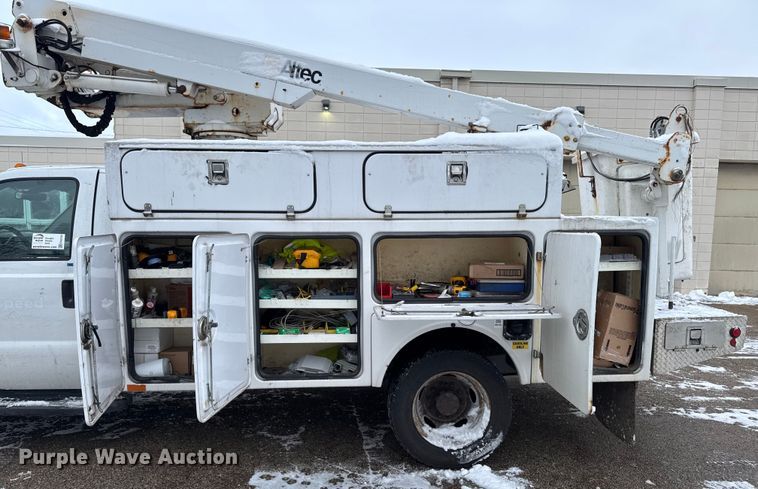 image for item EA2134 2012 Ford F450 Super Duty bucket truck