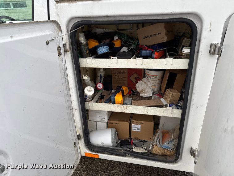 image for item EA2134 2012 Ford F450 Super Duty bucket truck