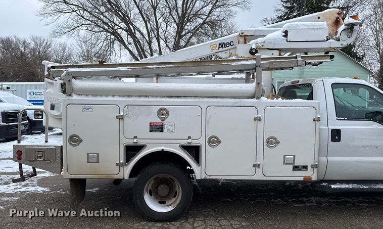 image for item EA2134 2012 Ford F450 Super Duty bucket truck