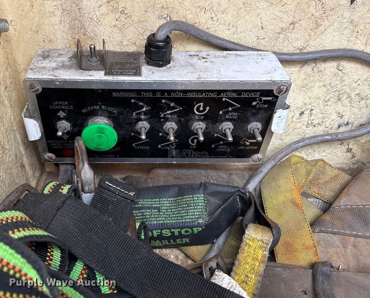 image for item EA2134 2012 Ford F450 Super Duty bucket truck