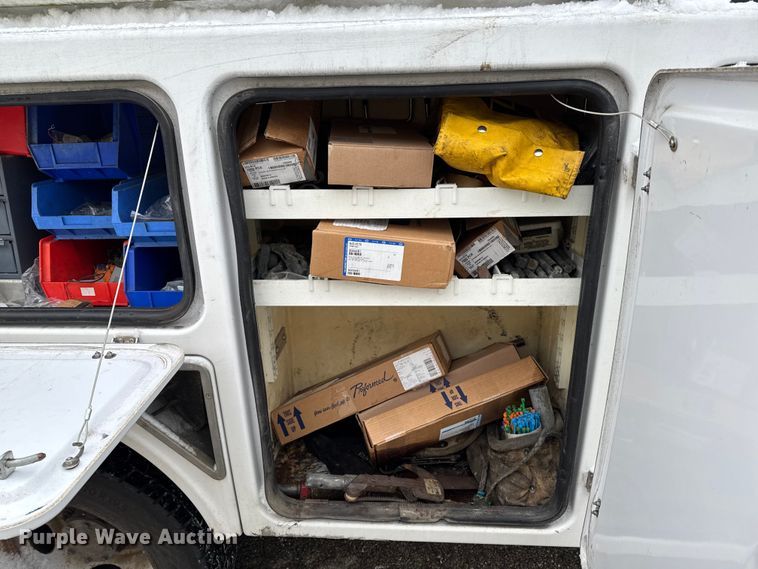 image for item EA2134 2012 Ford F450 Super Duty bucket truck