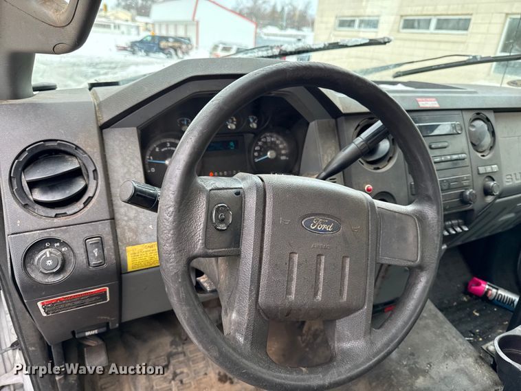 image for item EA2134 2012 Ford F450 Super Duty bucket truck