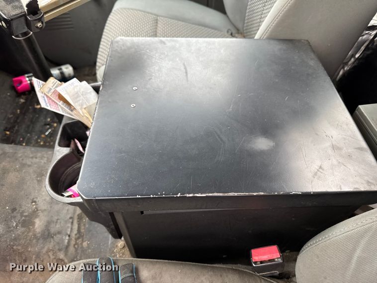 image for item EA2134 2012 Ford F450 Super Duty bucket truck