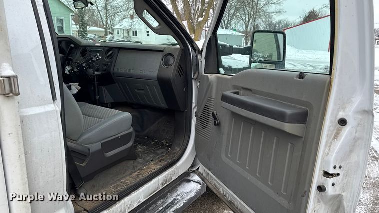 image for item EA2134 2012 Ford F450 Super Duty bucket truck